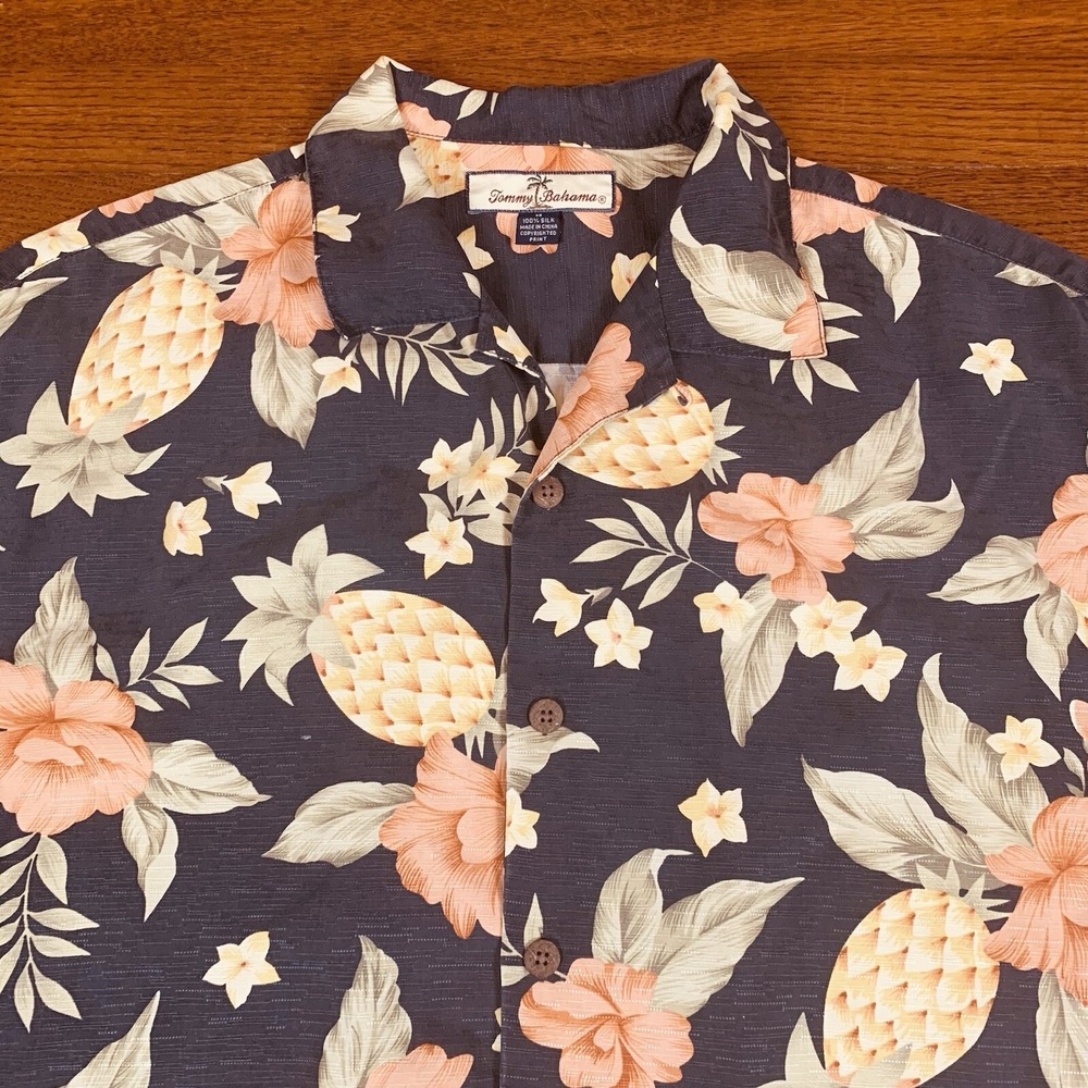 Tommy Bahama Shirt Mens Medium Button Up Short Sleeve 100%Silk Floral Pineapple